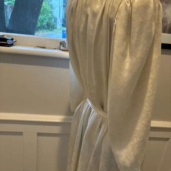 Christian Dior Lingerie Housecoat Laced  Duster White Kimono Belted M Robe - Picture 4 of 11